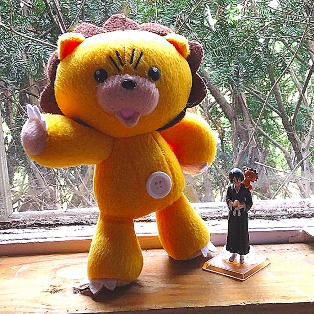 SOLD  Bleach anime manga figurine and plushy kon hanataro action statue